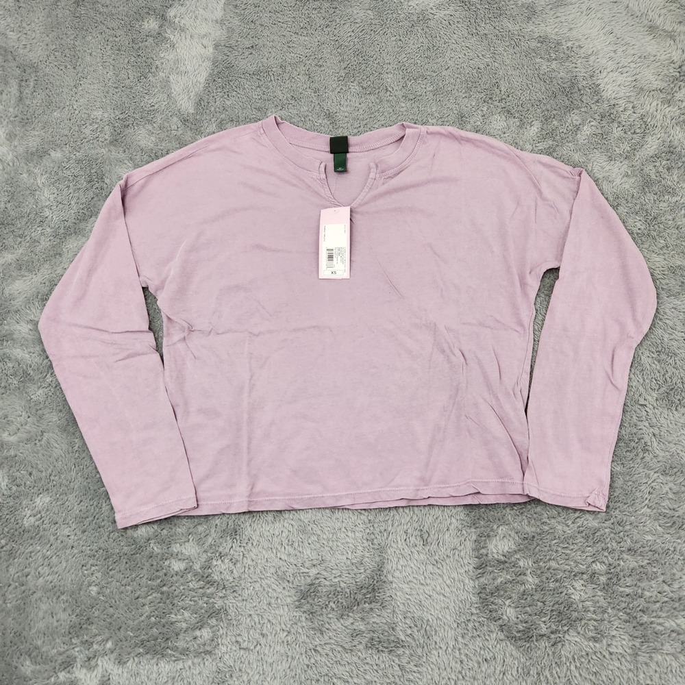 Wild Fable T-Shirt Womens XS Purple Long Sleeve Notch‎ Neck Cropped Cotton Top
